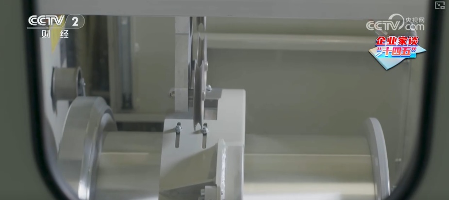 手握创新“王牌”把握机遇与“光”同行 我国光纤光缆行业跻身世界第一梯队 手握创新“王牌”把握机遇与“光”同行 我国光纤光缆行业跻身世界第一梯队