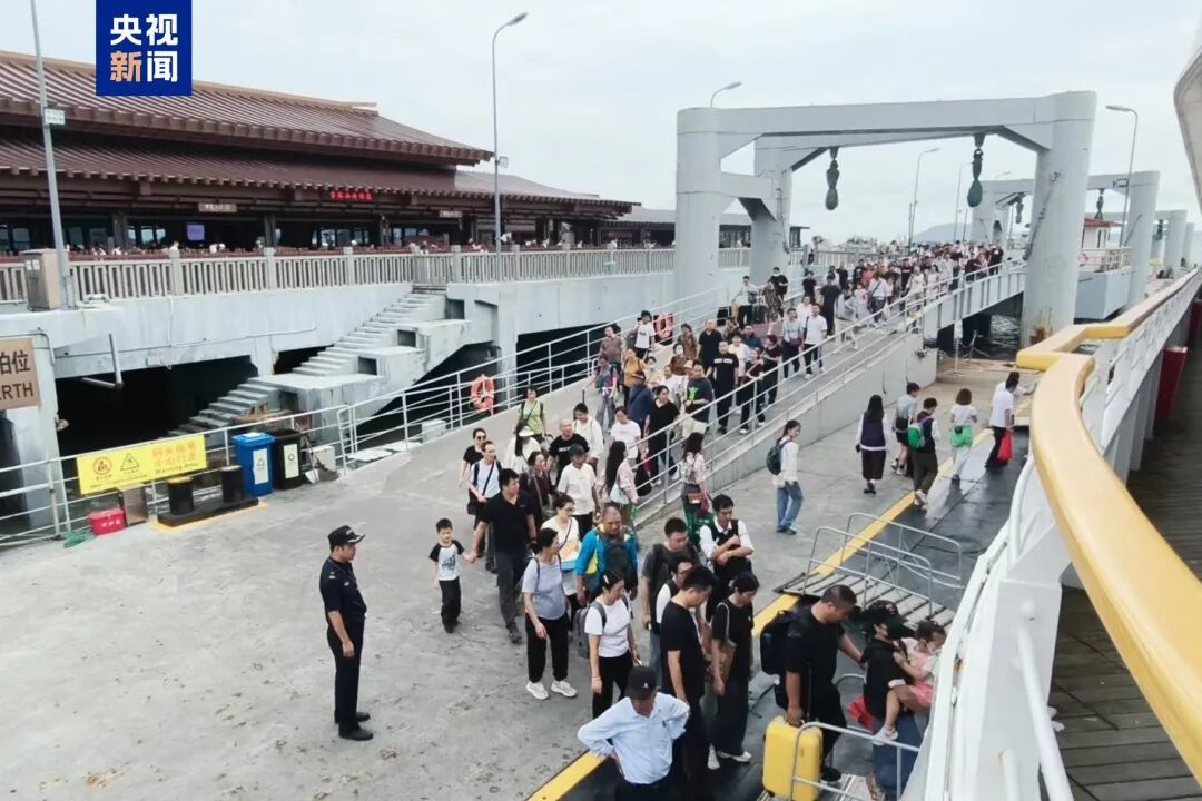 寒潮大风来袭 浙江舟山71条水上客运航线停航