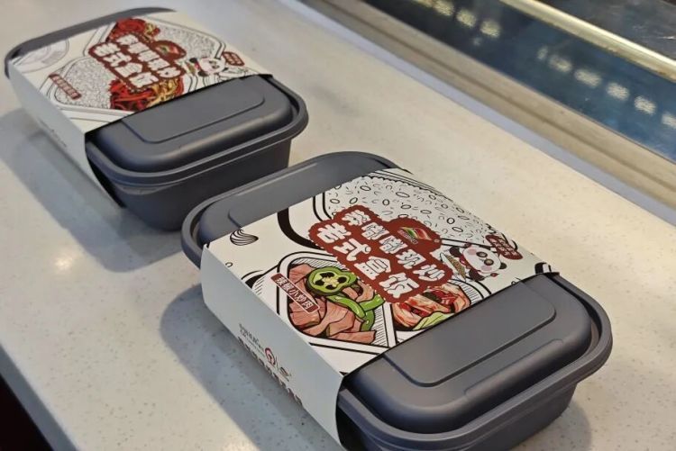 门店现炒！高铁盒饭上新了！