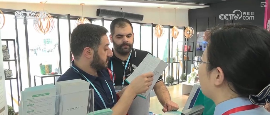 “买买买”更便利！“精细服务+政策红利”点燃广交会客商及国际游客消费热情