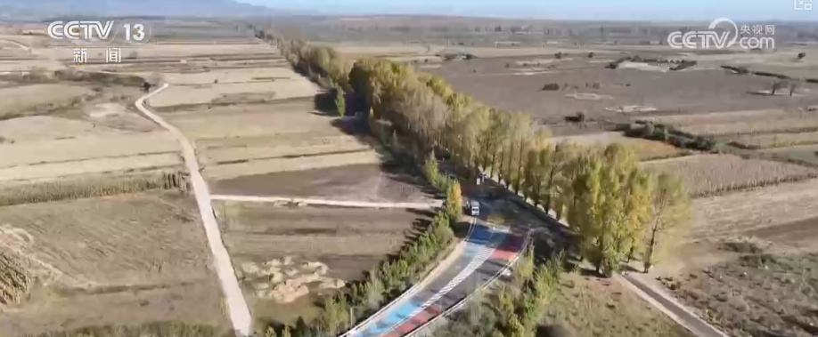 赏秋、捡秋点亮秋日文旅 别样新体验助力旅游市场持续火热 赏秋、捡秋点亮秋日文旅 别样新体验助力旅游市场持续火热