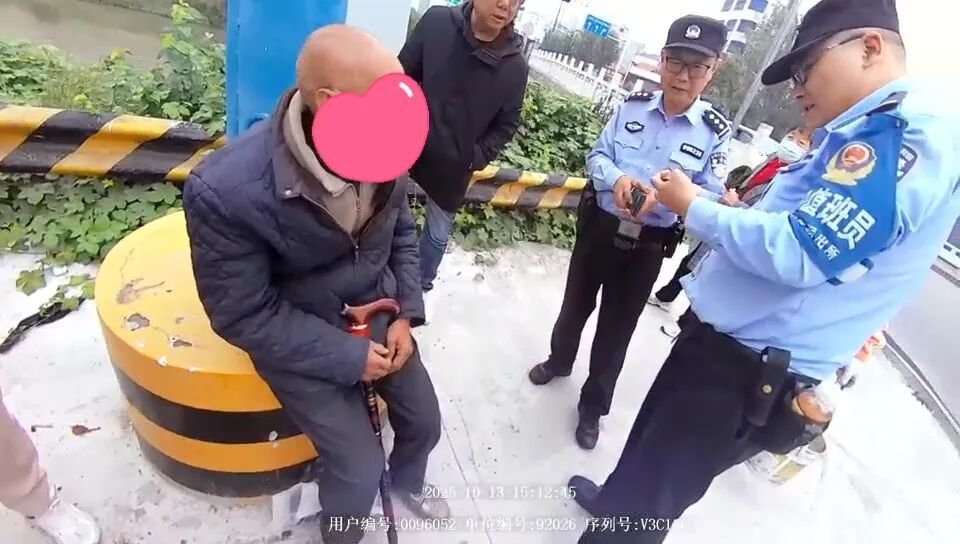 2小时回家“路” 仙桃公安护走失老人平安行 2小时回家“路” 仙桃公安护走失老人平安行