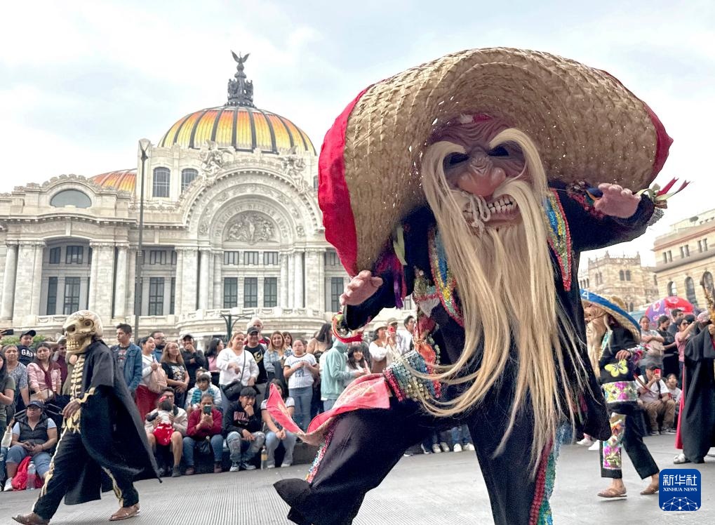 墨西哥举行魔幻动物大游行 墨西哥举行魔幻动物大游行