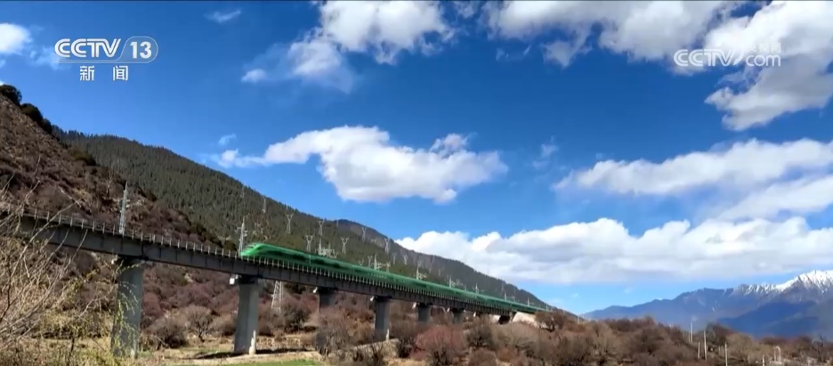 “十四五”期间高铁网不断织密 小站串起百姓幸福“生活圈” “十四五”期间高铁网不断织密 小站串起百姓幸福“生活圈”