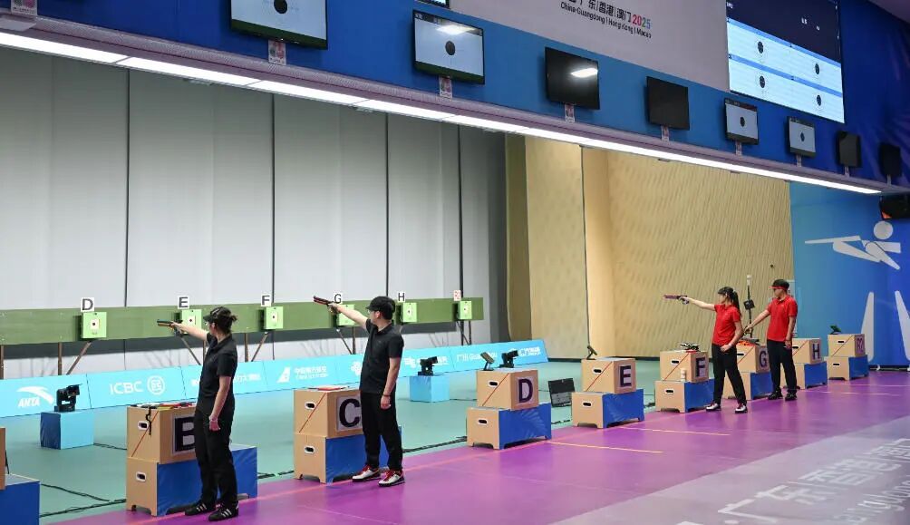 全运会射击比赛 参赛选手五次超越世界纪录