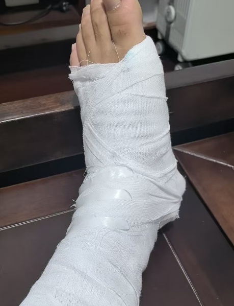 堪比电影剧情！浙江杭州某公墓，民警抓获一嫌疑人，查获假发、人脸面具……