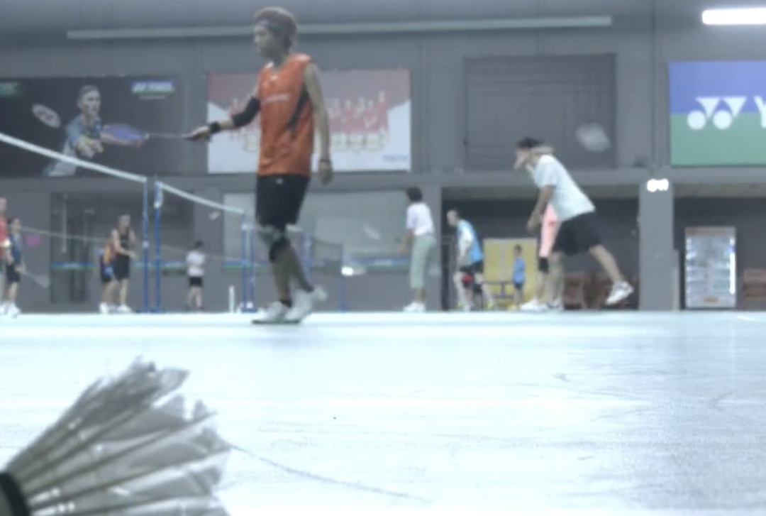 男子打球突然晕倒,AED除颤+众人施救,抢回一条命! 男子打球突然晕倒,AED除颤+众人施救,抢回一条命!