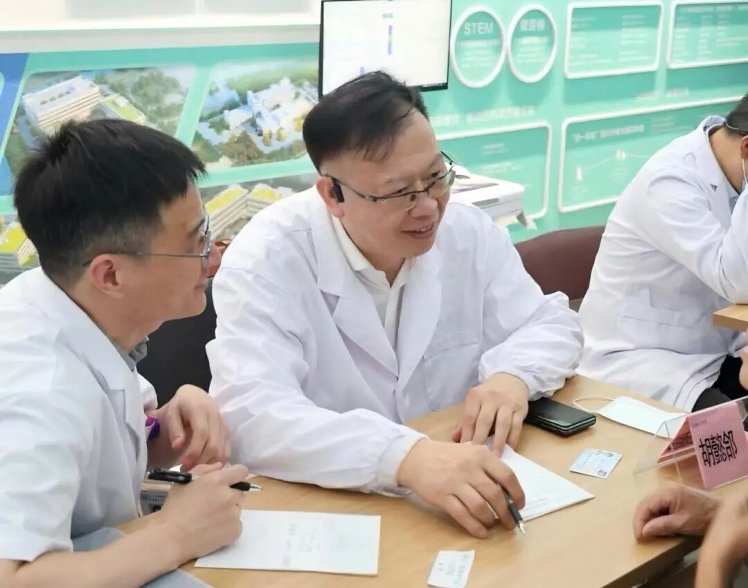 七旬阿姨骑车一摔,腰“碎”了!医生提醒 七旬阿姨骑车一摔,腰“碎”了!医生提醒