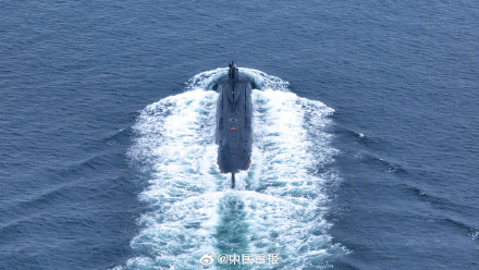 潜艇训练九宫格大片 潜艇训练九宫格大片