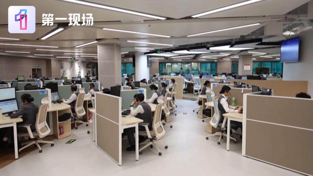 他在前面量，深圳市政在后面追着改！“卷尺哥”为啥火了？