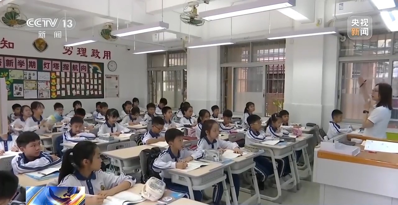 广东佛山中小学试点“春秋假” 三选一解决家长难题 广东佛山中小学试点“春秋假” 三选一解决家长难题