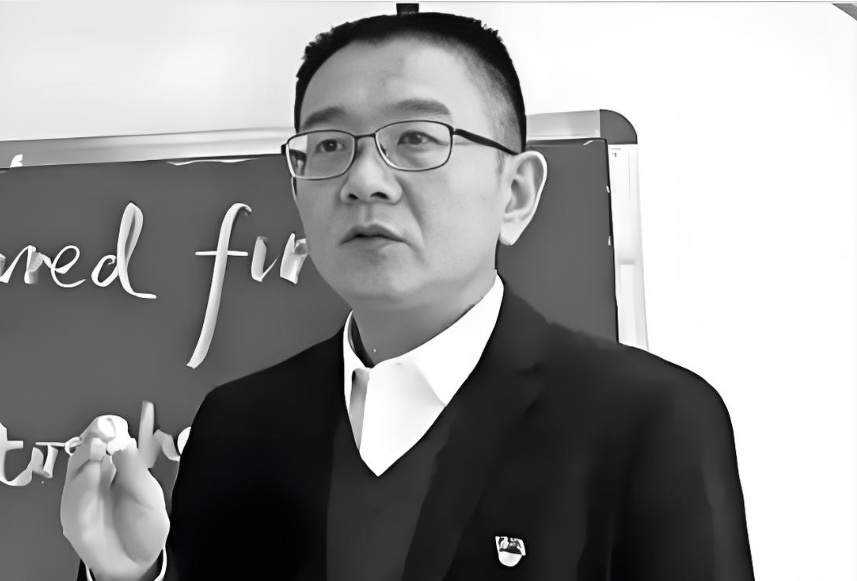 讣告!被学生抢鸡排的网红校长苗本臣病逝 讣告!被学生抢鸡排的网红校长苗本臣病逝