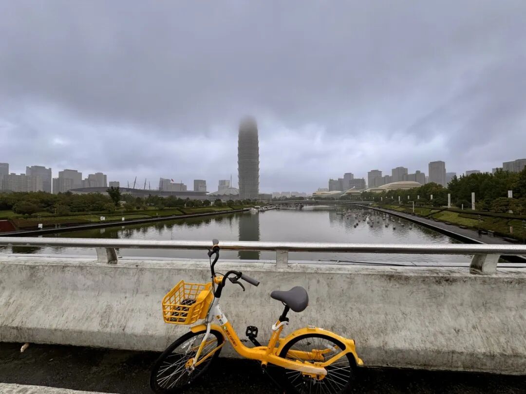 连续阴雨容易诱发抑郁？郑州抑郁门诊患者增五成，专家教你用“光”调整情绪