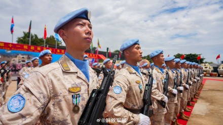 700名维和官兵获联合国“和平荣誉勋章” 700名维和官兵获联合国“和平荣誉勋章”