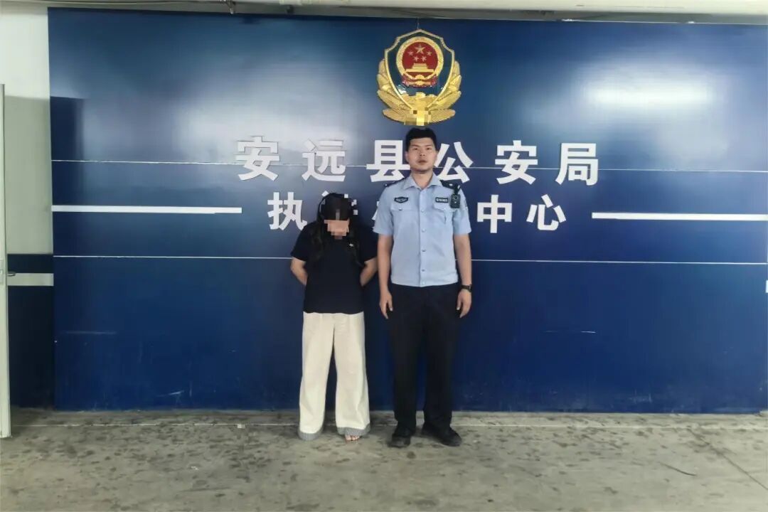 婚礼当天，新娘金手镯被堂嫂调包变卖！祸因竟是家族群……