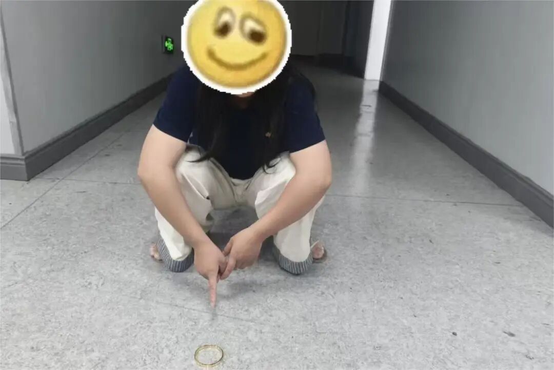 新娘金手镯婚前被掉包成铜手镯,作案者竟是…… 新娘金手镯婚前被掉包成铜手镯,作案者竟是……