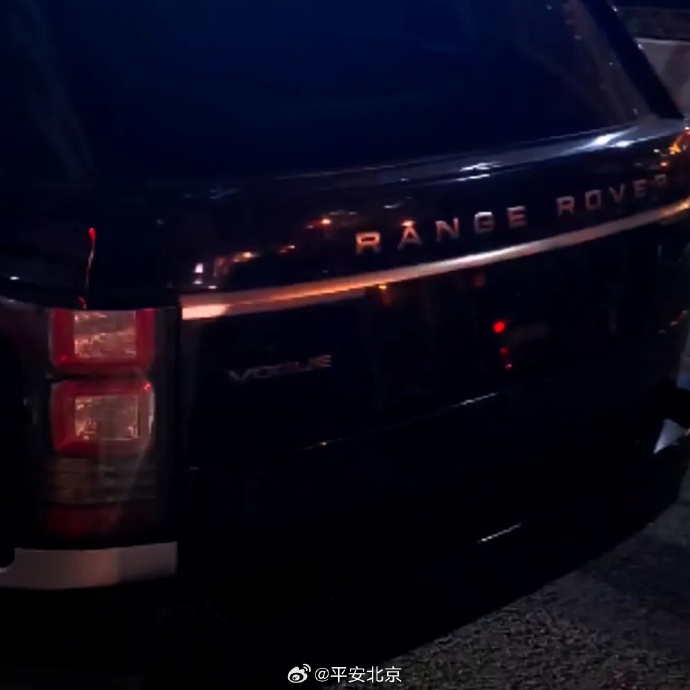 处以12日行政拘留、罚款5000元,驾驶证记12分!北京警方通报—— 处以12日行政拘留、罚款5000元,驾驶证记12分!北京警方通报——