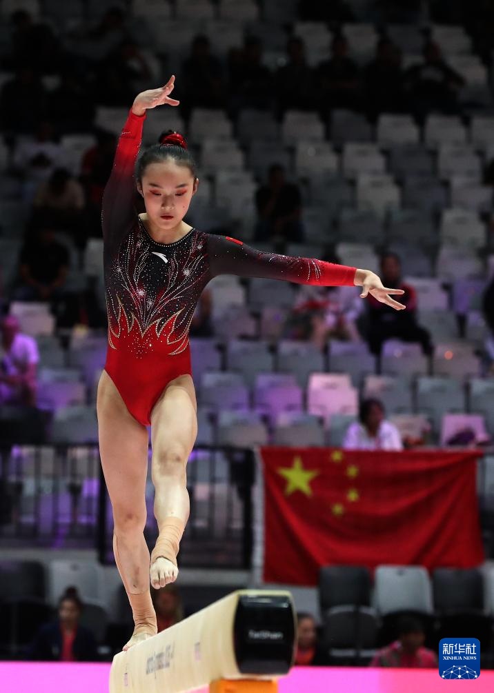 体操世锦赛:中国队亮相女子资格赛 体操世锦赛:中国队亮相女子资格赛