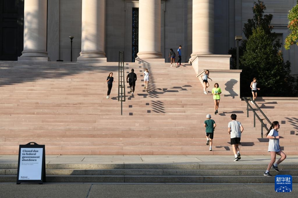 美国联邦政府“停摆”已经整整三周 美国联邦政府“停摆”已经整整三周