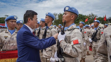 700名维和官兵获联合国“和平荣誉勋章” 700名维和官兵获联合国“和平荣誉勋章”