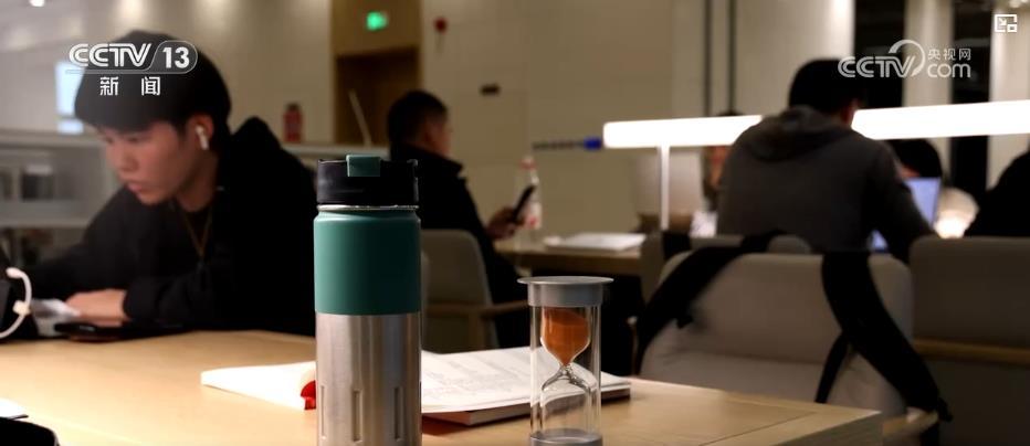 缓解“一座难求”，各地图书馆使出“暖心招”！服务升级提升读者体验