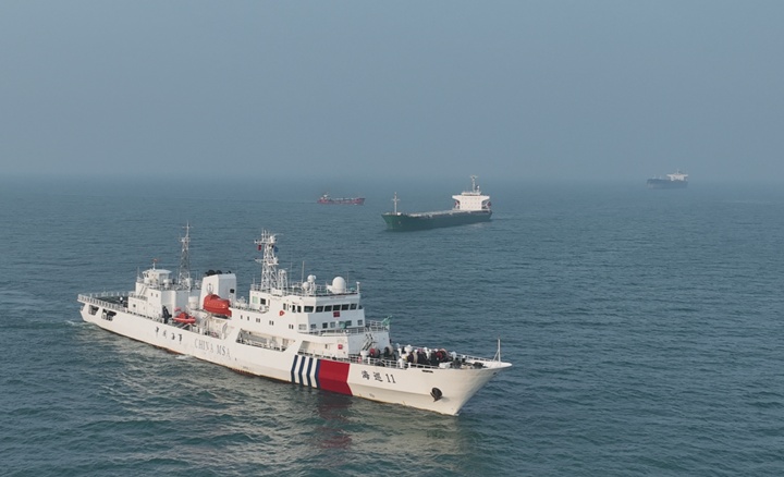 山东多地联动开展“护渔保畅” 海空一体守护海上安全 山东多地联动开展“护渔保畅” 海空一体守护海上安全