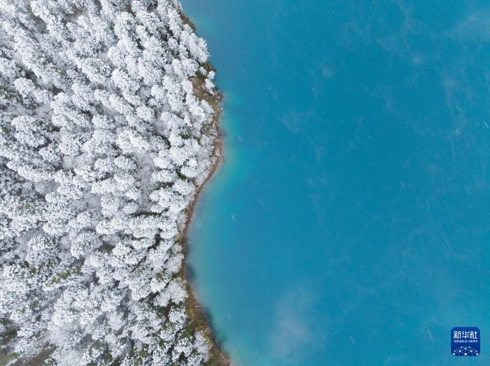 九寨沟迎来降雪 九寨沟迎来降雪
