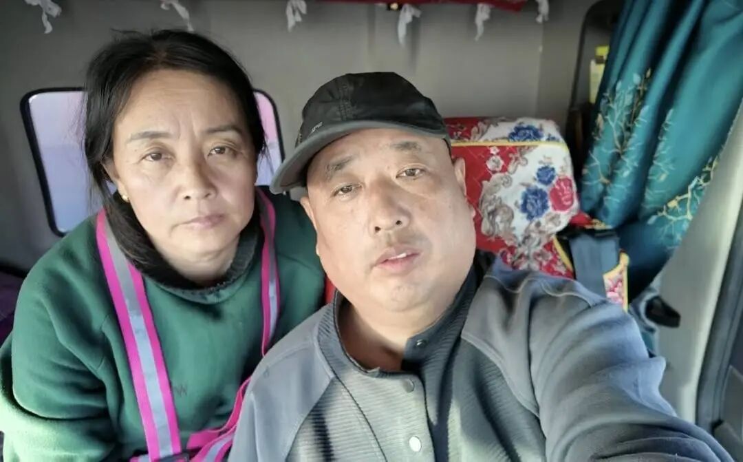 货车上的“换位人生” | 丈夫突发疾病瘫痪，妻子考驾照毅然挑起生活重担