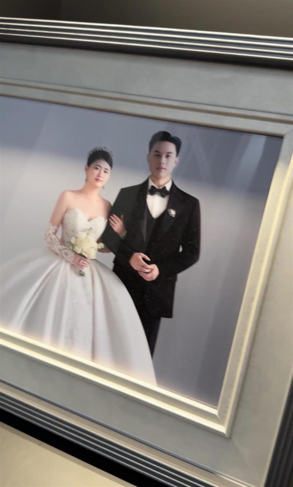 “肥娟”夫妇将于25日举办婚礼，一条200多元的项链，肥娟戴了七八年