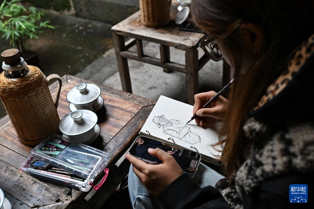 杂技走进蓉城老茶馆 杂技走进蓉城老茶馆