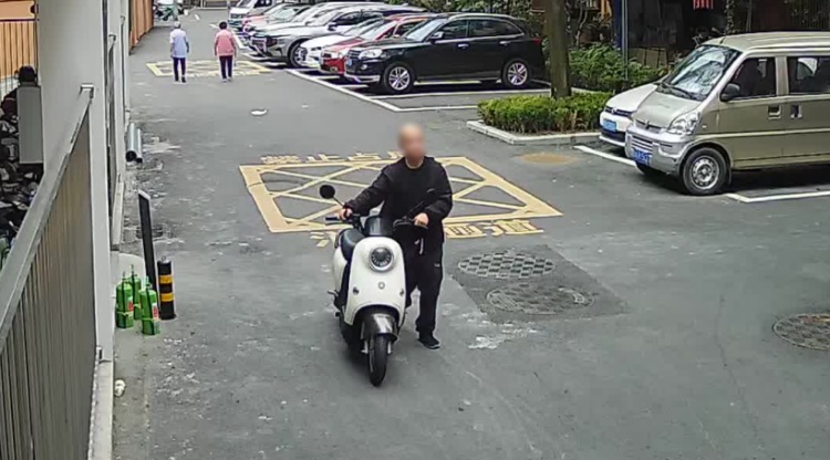 以为演得很像？“淡定”套路民警一眼看穿