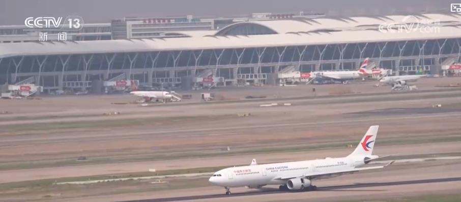 全国民航开启冬春航季：航班量稳增 国内外航线网络全面拓展