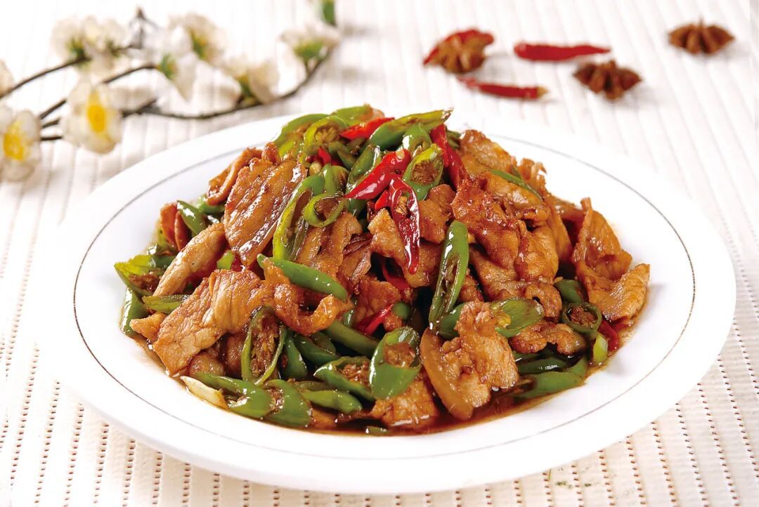 下馆子吃饭总口渴,真正原因是它—— 下馆子吃饭总口渴,真正原因是它——