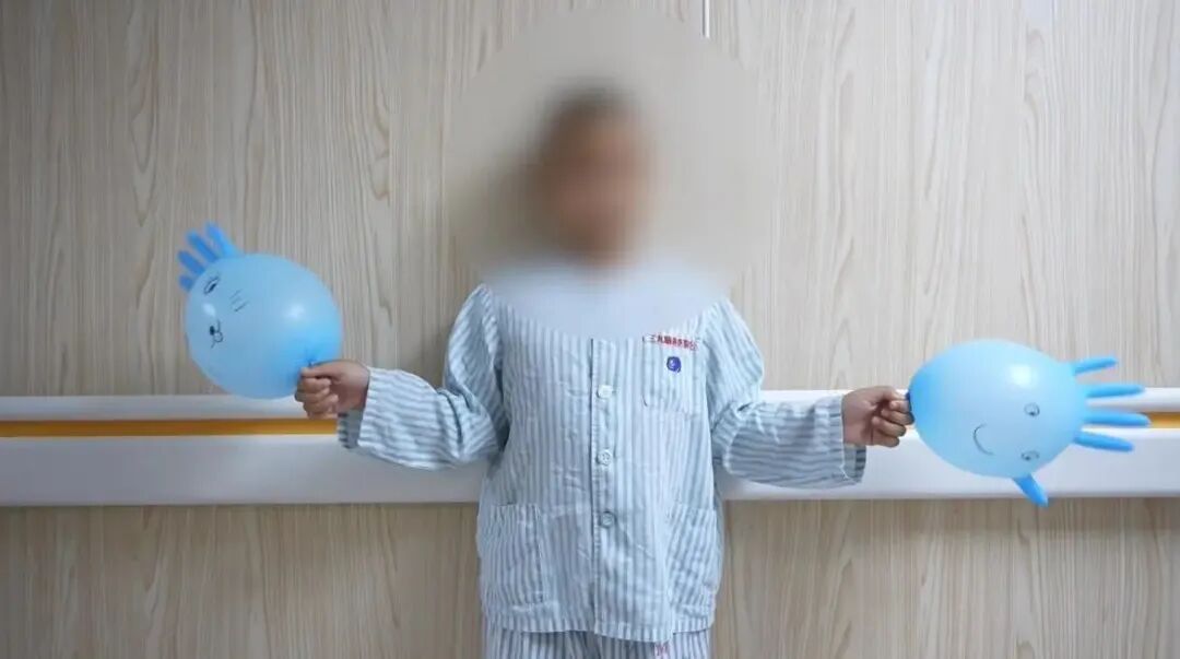 6岁女童与哥哥争吵时突发脑梗!检查结果令人意外,诱因是... 6岁女童与哥哥争吵时突发脑梗!检查结果令人意外,诱因是...