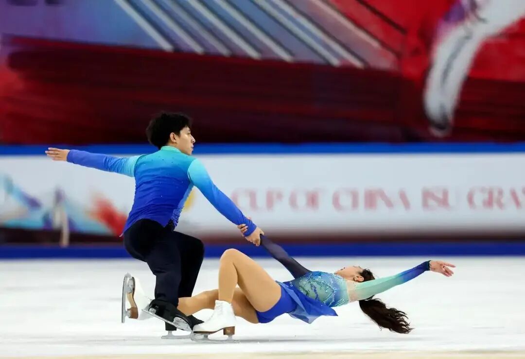 【花滑中国杯】哈籍冬奥冠军隋文静/韩聪复出首秀摘铜! 【花滑中国杯】哈籍冬奥冠军隋文静/韩聪复出首秀摘铜!