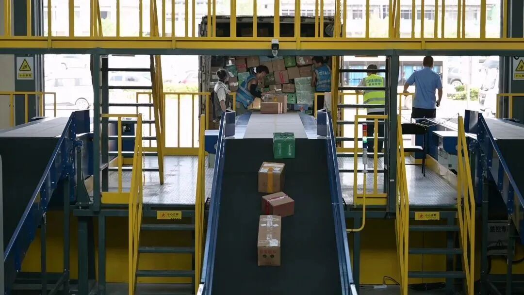 客运站变货运站？站长也“转型”！