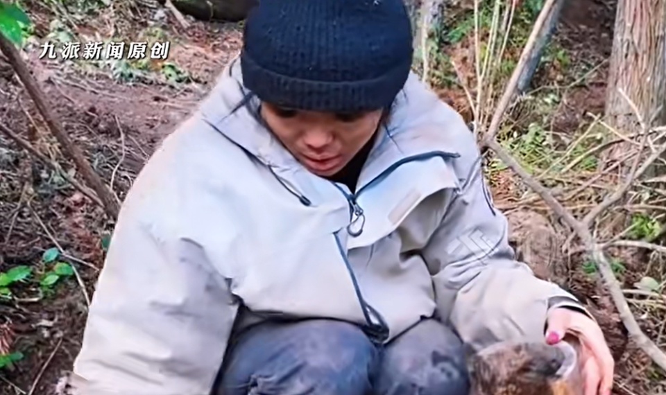 坚持时间最久可获20万元!女子参加荒野求生半个月后瘦成闪电 坚持时间最久可获20万元!女子参加荒野求生半个月后瘦成闪电