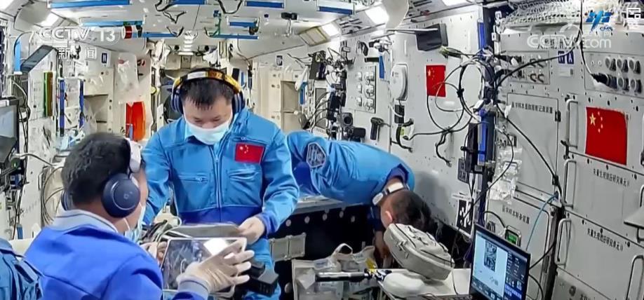 神舟二十一号整装待发 神舟二十号乘组“太空实验+返前准备”双推进