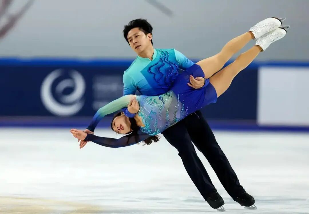 【花滑中国杯】哈籍冬奥冠军隋文静/韩聪复出首秀摘铜! 【花滑中国杯】哈籍冬奥冠军隋文静/韩聪复出首秀摘铜!