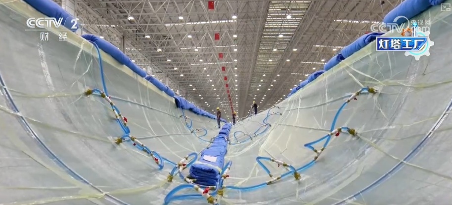 从“追赶者”向“领跑者”跃迁 “灯塔”之光照亮“中国智造”