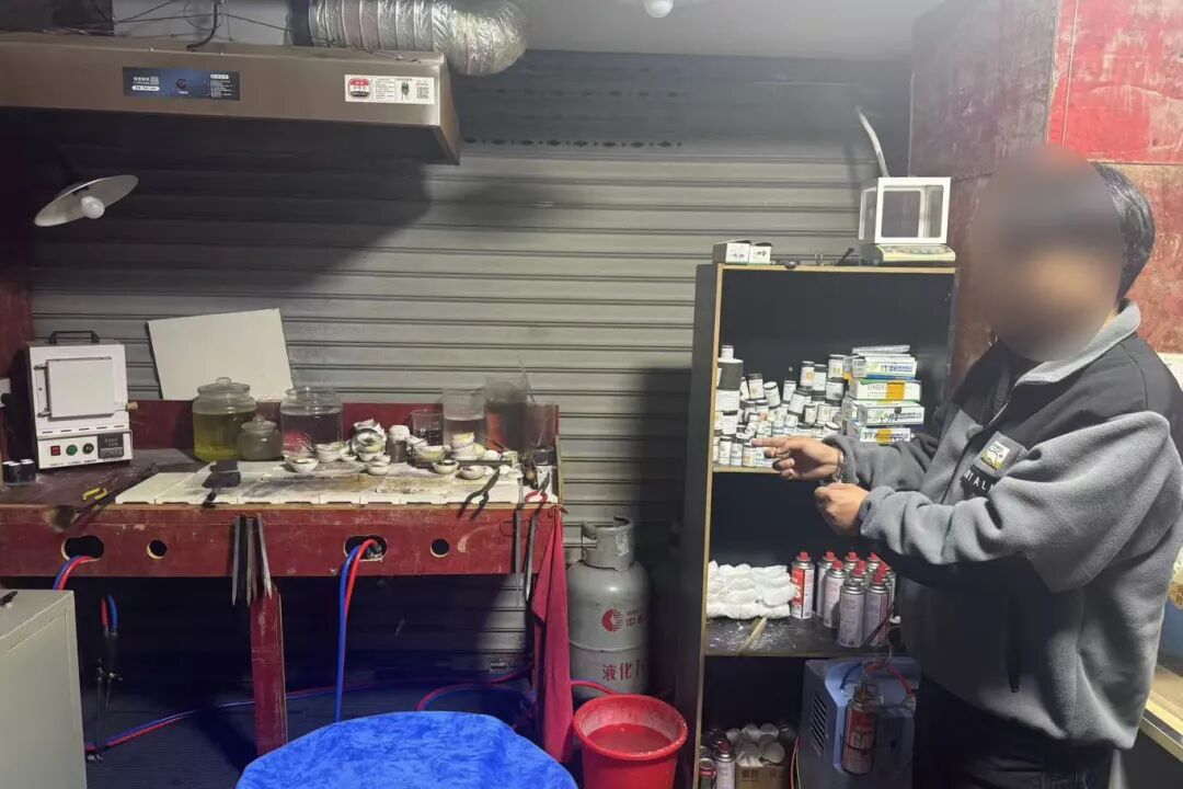755元/克回收金项链,转身亏了数万元,多家金店中招……长兴警方:2人被刑拘 755元/克回收金项链,转身亏了数万元,多家金店中招……长兴警方:2人被刑拘