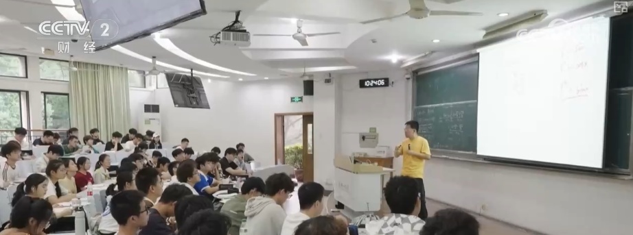 产学研融合高校科研“接地气” 打破学科壁垒为毕业生开拓全新职业蓝海