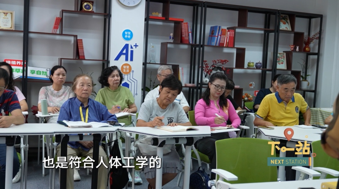 64岁攀岩圈大佬、50岁无人机飞手...上海这群老人逆天了~ 64岁攀岩圈大佬、50岁无人机飞手...上海这群老人逆天了~