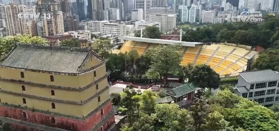 十五运会火炬传递科技感十足 无人驾驶+低空经济“牵手”体育盛会 十五运会火炬传递科技感十足 无人驾驶+低空经济“牵手”体育盛会