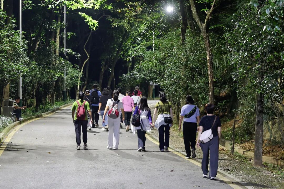 明天过节!广州多个景区发布公告 明天过节!广州多个景区发布公告