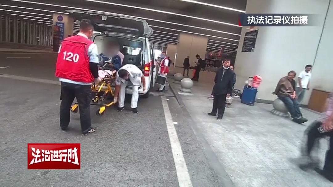 10岁男童：我找不到找妈妈了！北京铁警：宝宝不怕！马上找！