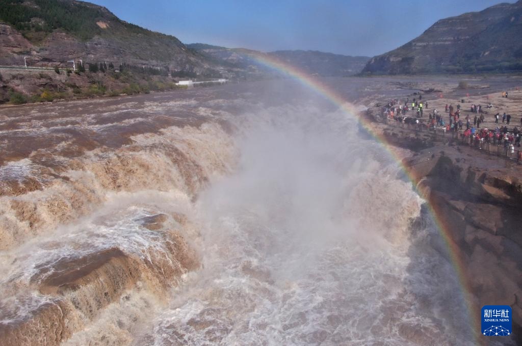 壶口瀑布“彩虹桥”