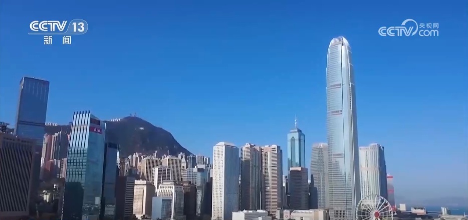 十五运会火炬传递科技感十足 无人驾驶+低空经济“牵手”体育盛会 十五运会火炬传递科技感十足 无人驾驶+低空经济“牵手”体育盛会