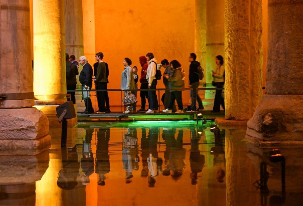 走进伊斯坦布尔地下水宫 走进伊斯坦布尔地下水宫