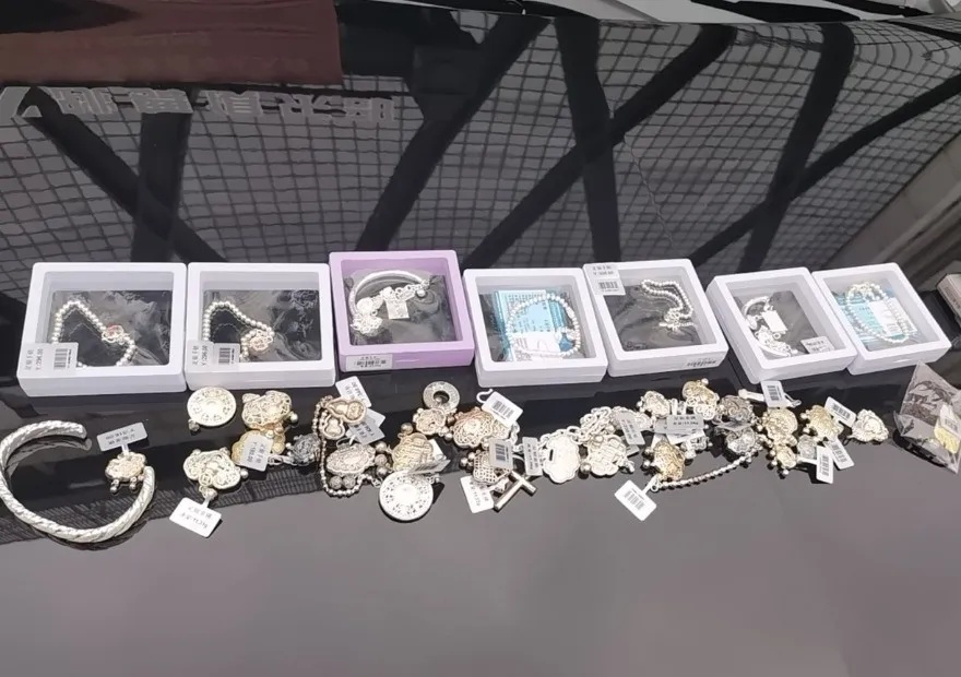 男子盗窃金店后跨市逃窜2小时,正欲销赃时被合肥警方抓获 男子盗窃金店后跨市逃窜2小时,正欲销赃时被合肥警方抓获